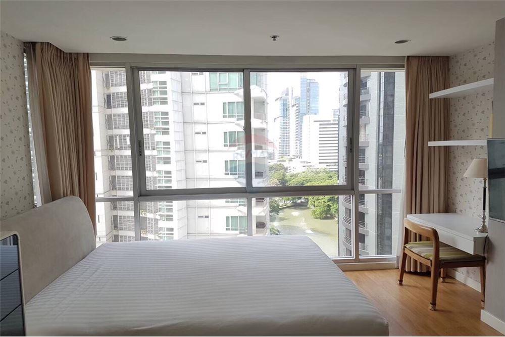 The Rajdamri Condo for rent
